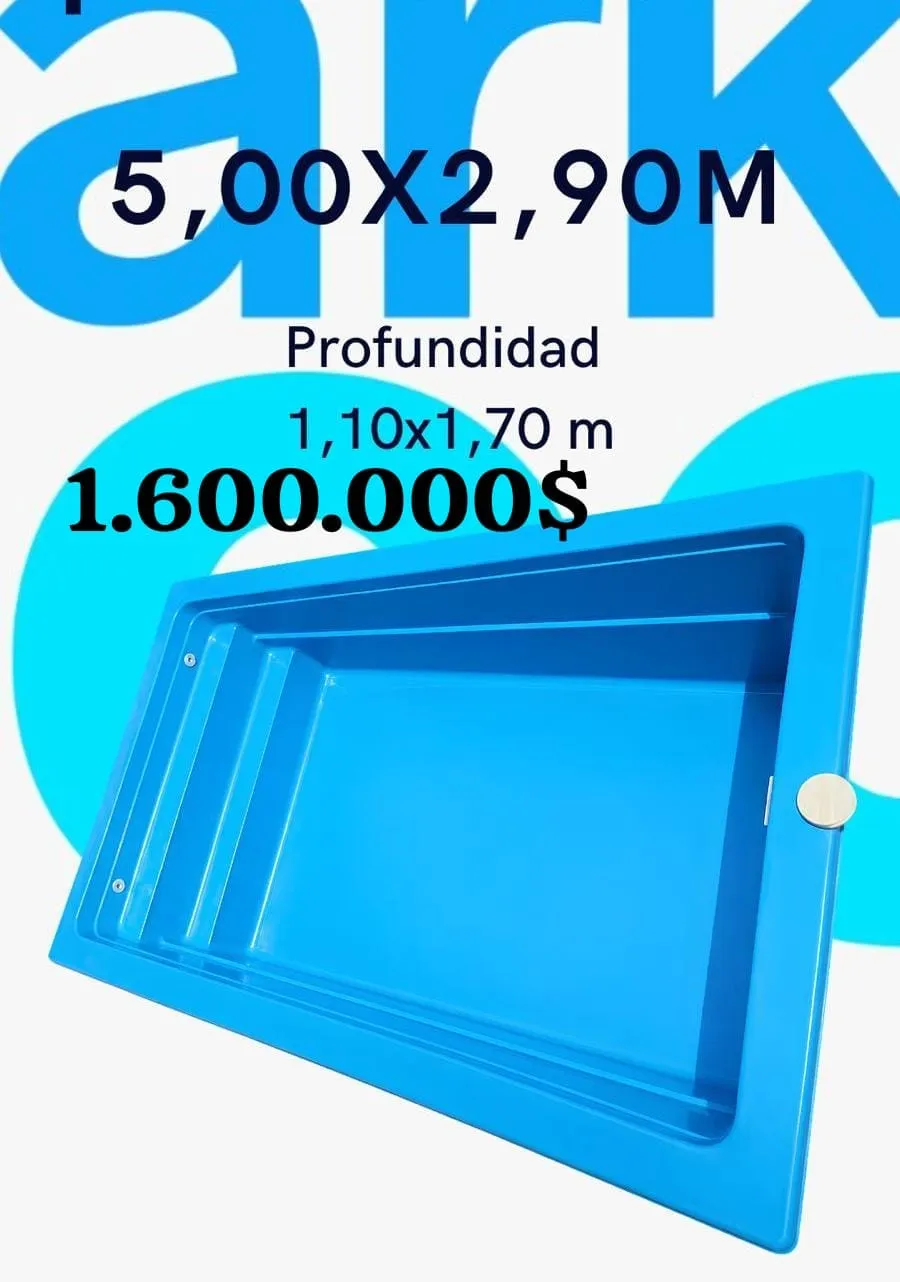 Piscina de fibra de 5 por 2,90 metros con banco lateral corrido