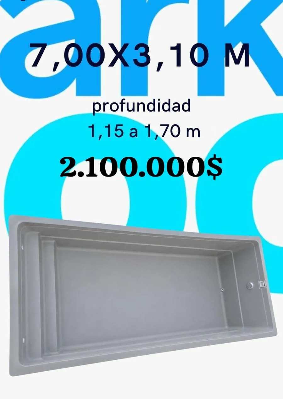 Piscina de fibra de 7 por 3,10 metros con banco lateral corrido