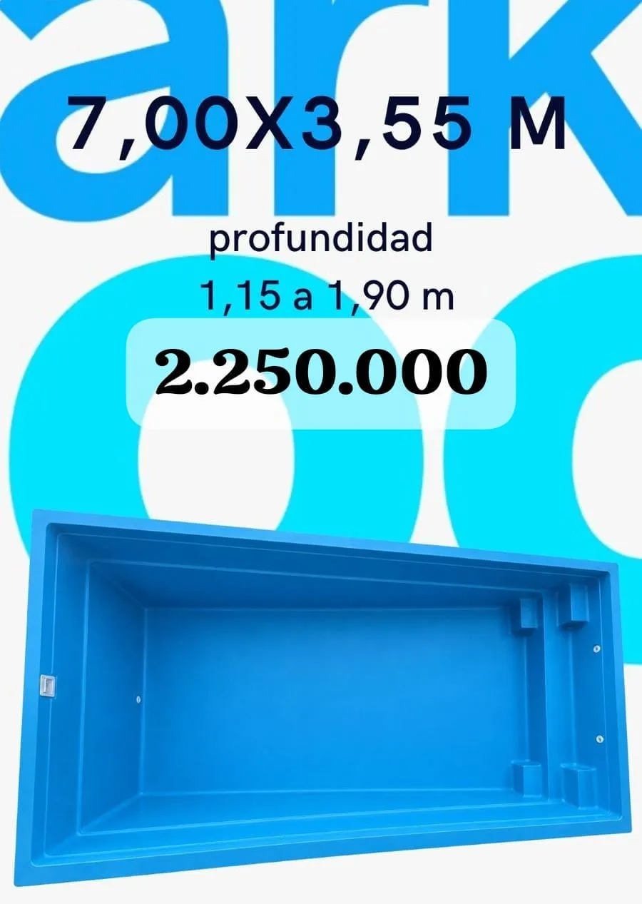 Piscina de fibra de 7 por 3,55 metros con escala esquinera y banco