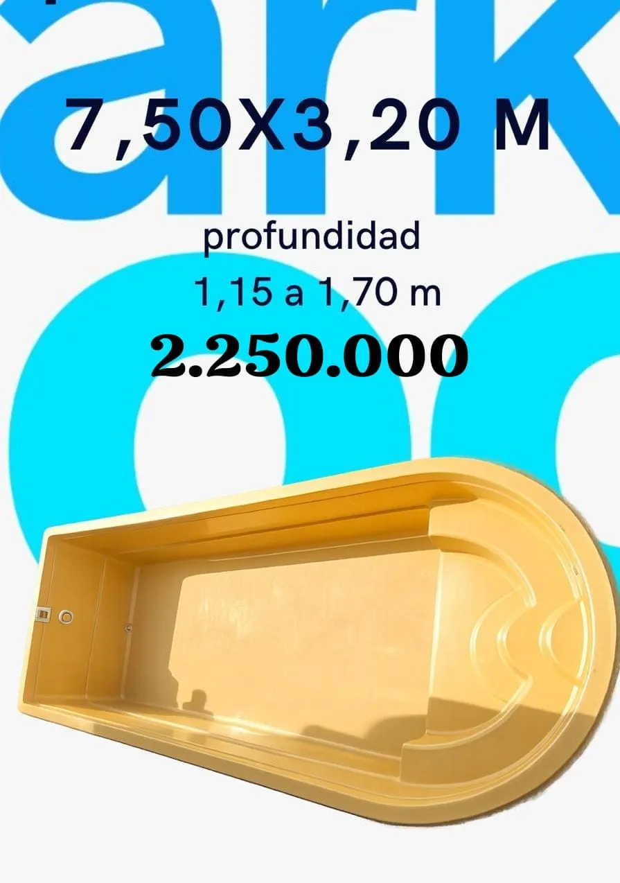 Piscina de fibra de 7,50 por 3,20 metros con extremo semicircular y escala