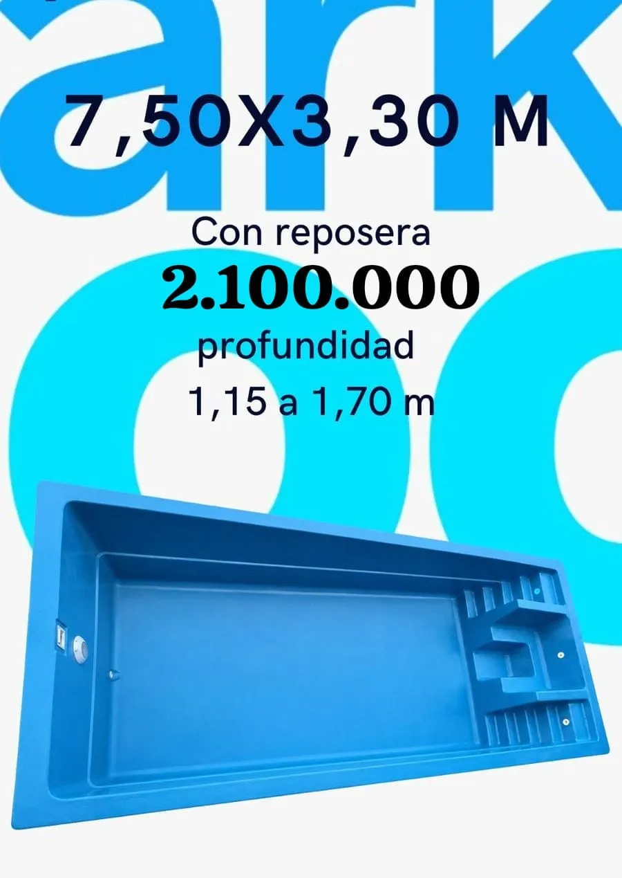Piscina de fibra de 7,50 por 3,30 metros con reposera incorporada