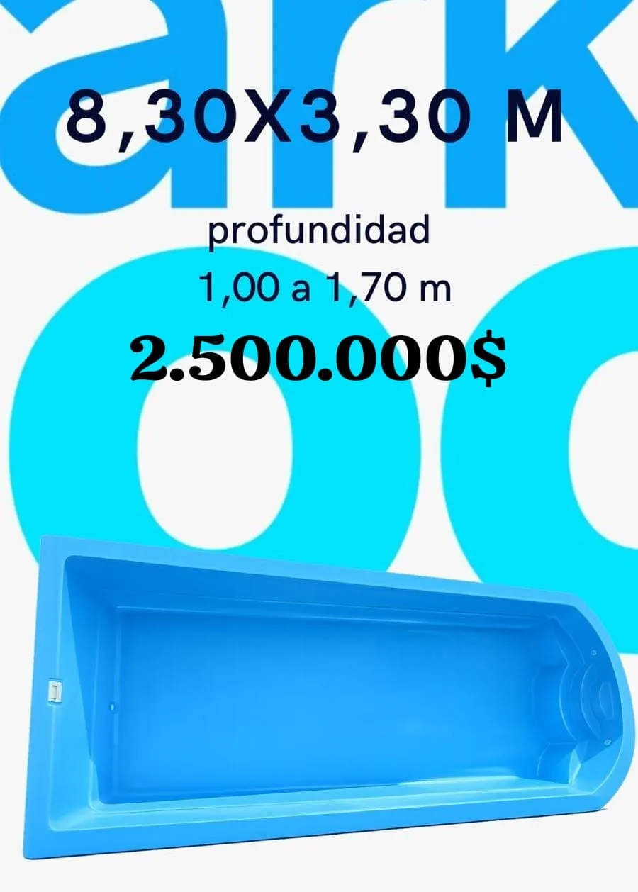 Piscina de fibra de 8,30 por 3,30 metros con extremo curvo y escala circular